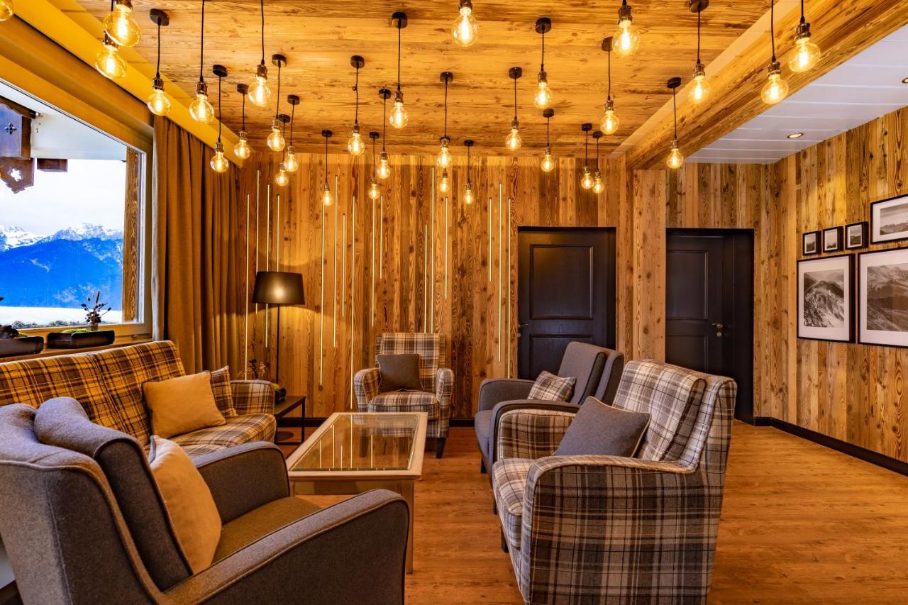 Mondi Hotel 악삼스 외부 사진
