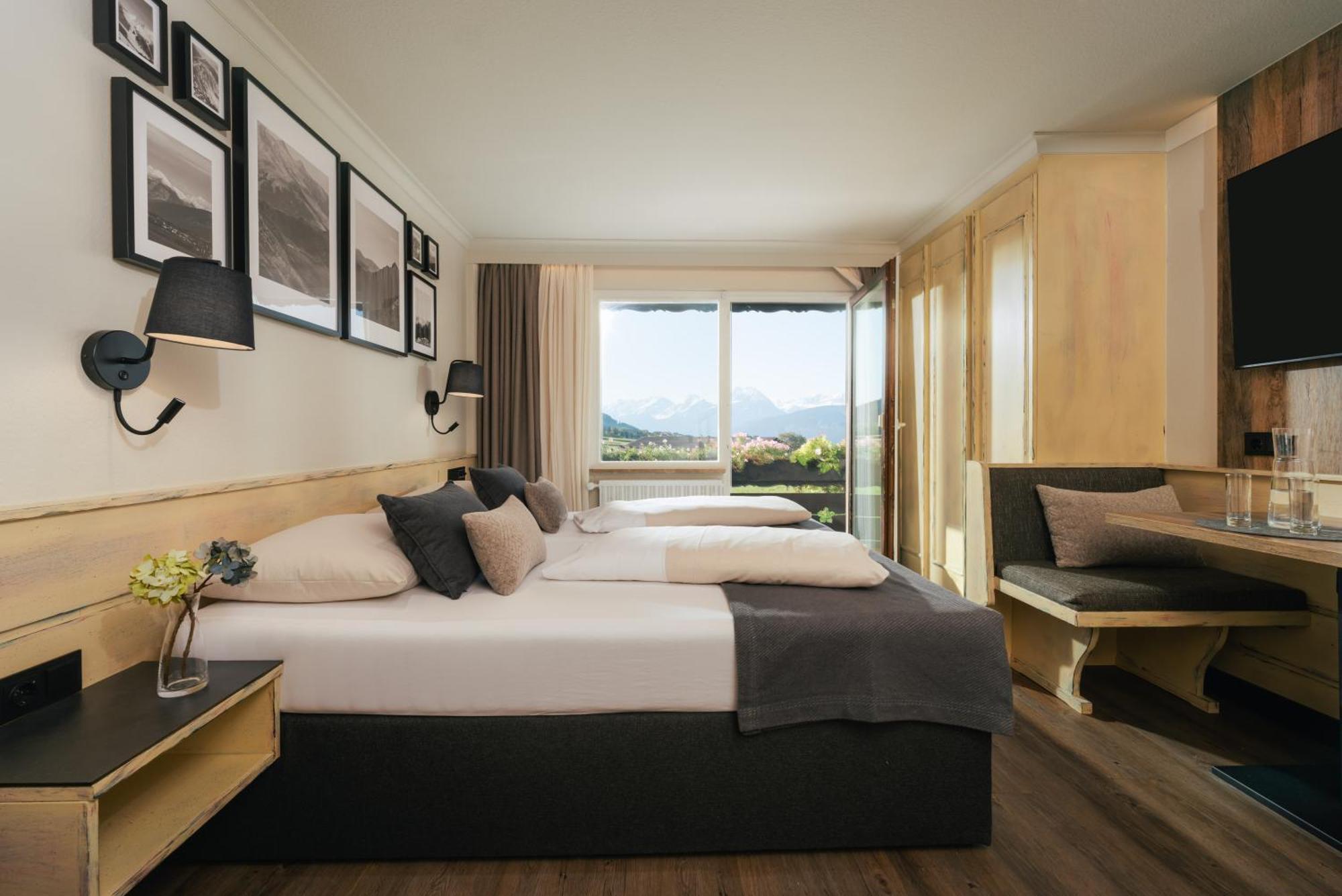 Mondi Hotel 악삼스 외부 사진