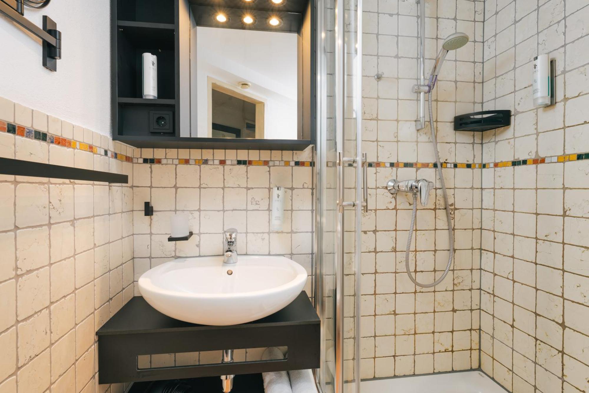 Mondi Hotel 악삼스 외부 사진