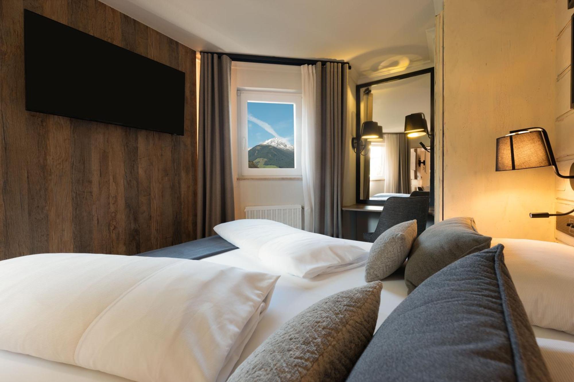 Mondi Hotel 악삼스 외부 사진
