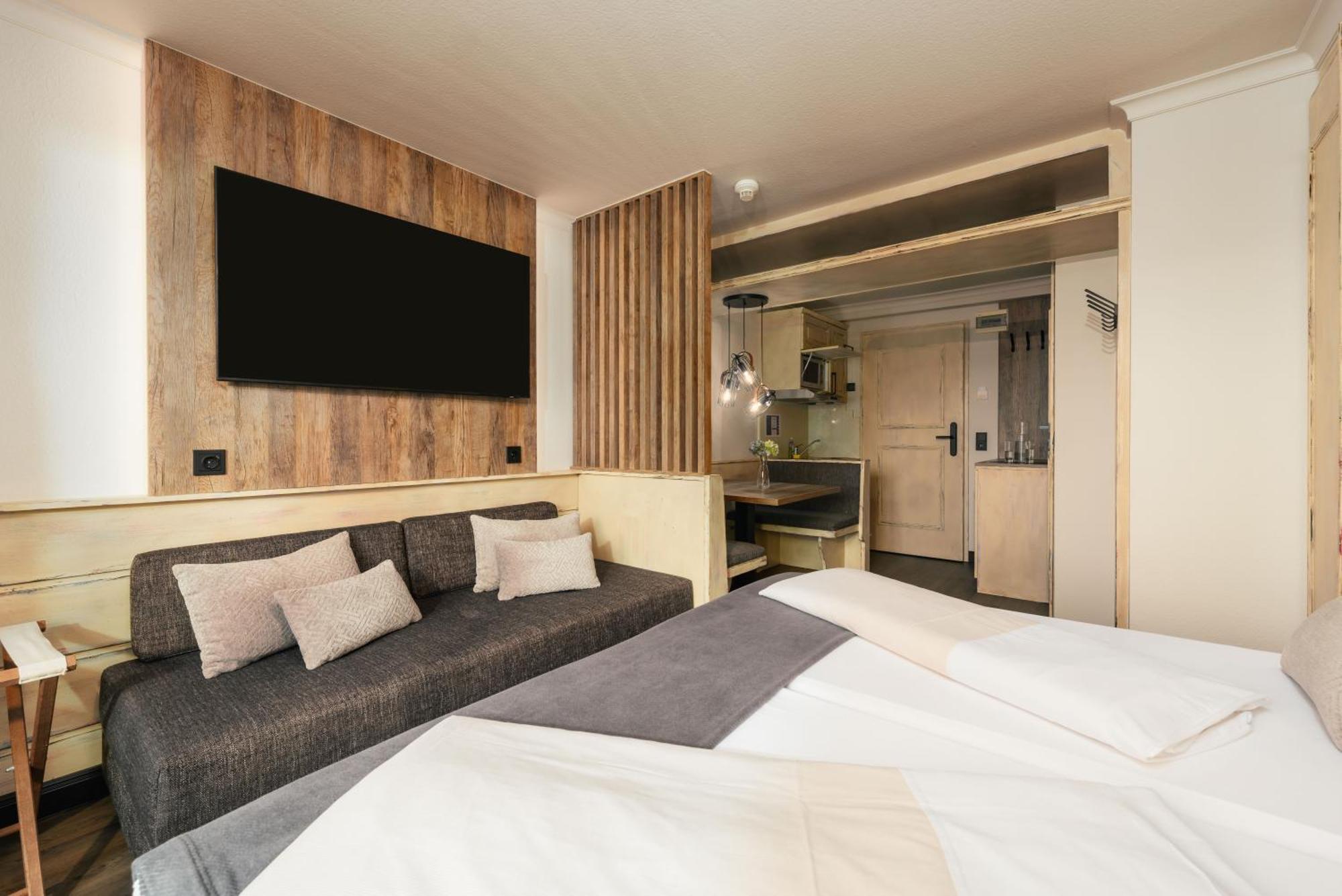 Mondi Hotel 악삼스 외부 사진