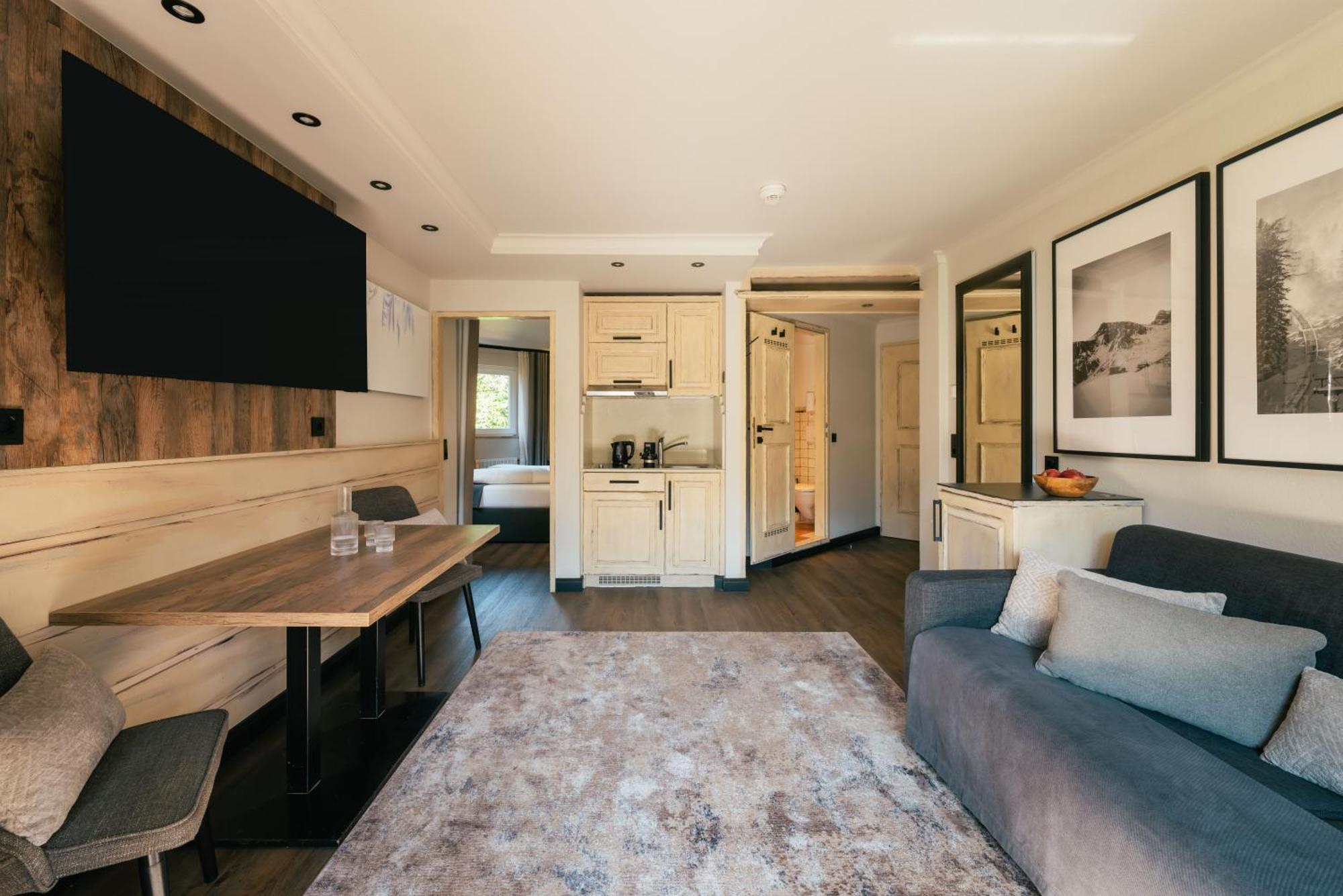 Mondi Hotel 악삼스 외부 사진