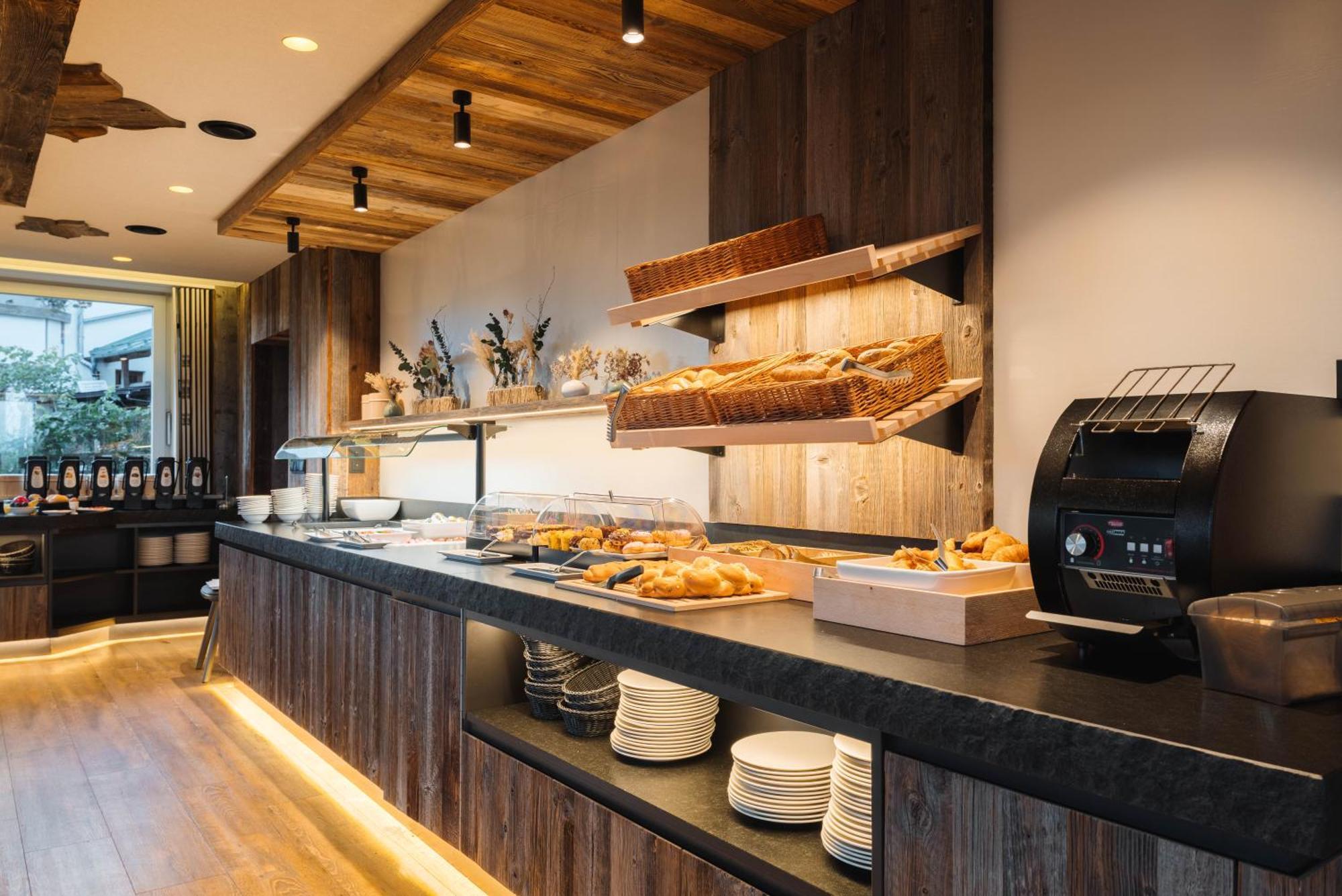 Mondi Hotel 악삼스 외부 사진