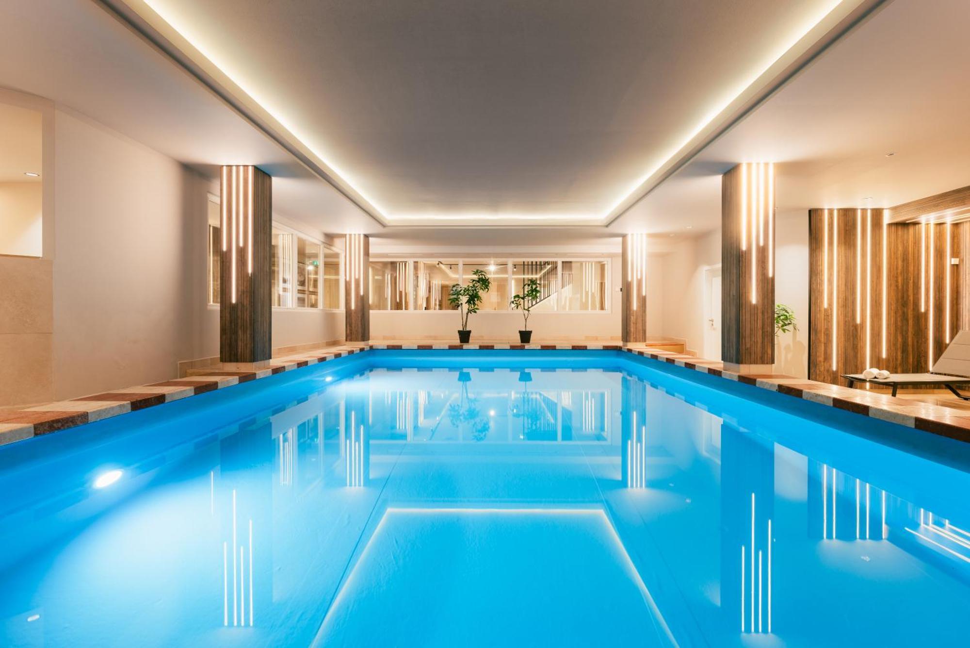 Mondi Hotel 악삼스 외부 사진